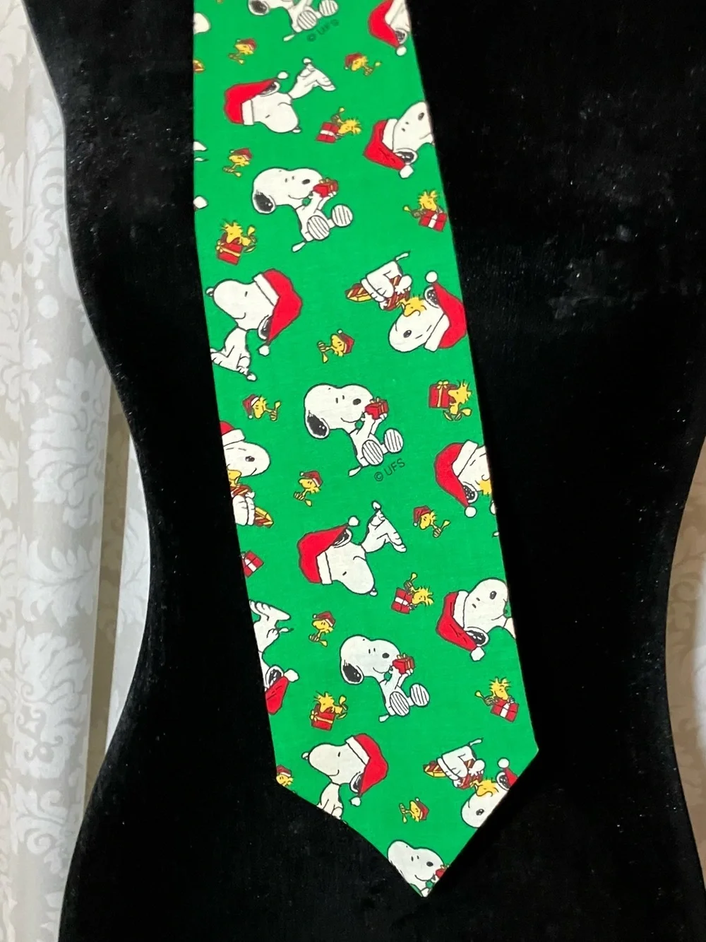 Snoopy Green Christmas Tie